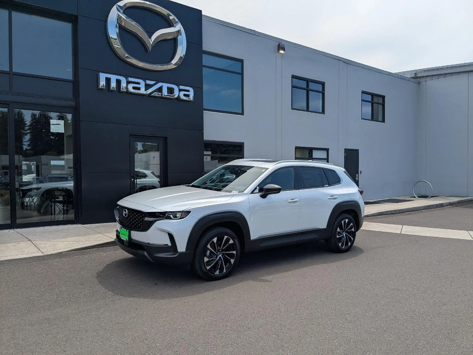 2026 Mazda CX-50 2.5 Hybrid Premium Plus's photo