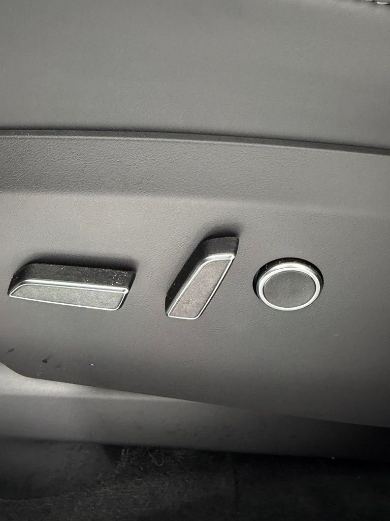 Used 2026 Blue Tesla Plaid image 28