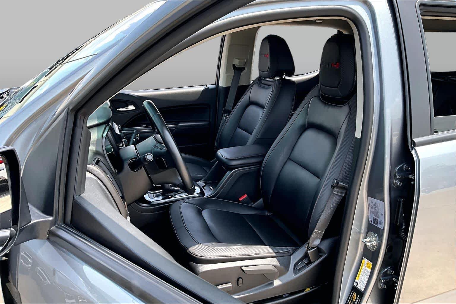 Used 2022 Satin Steel Metallic GMC 4WD AT4 w/Leather image 8