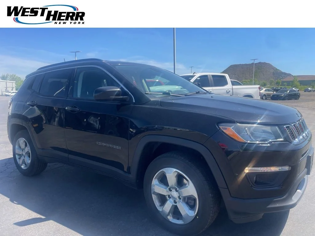 Used 2019 Black Jeep Latitude image 1