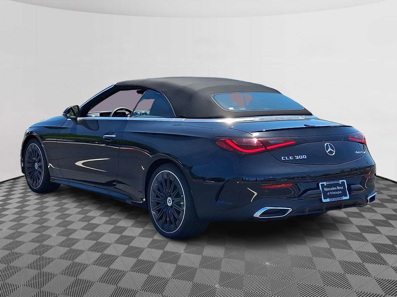 New 2026 Black Mercedes-Benz CLE 300 image 4