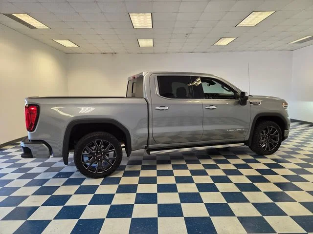 Used 2025 Silver GMC Denali image 9