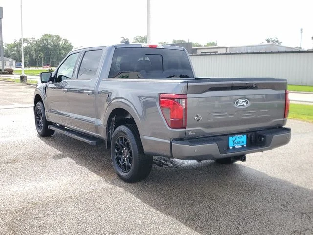 New 2026 Carbonized Gray Metallic Ford XLT image 3