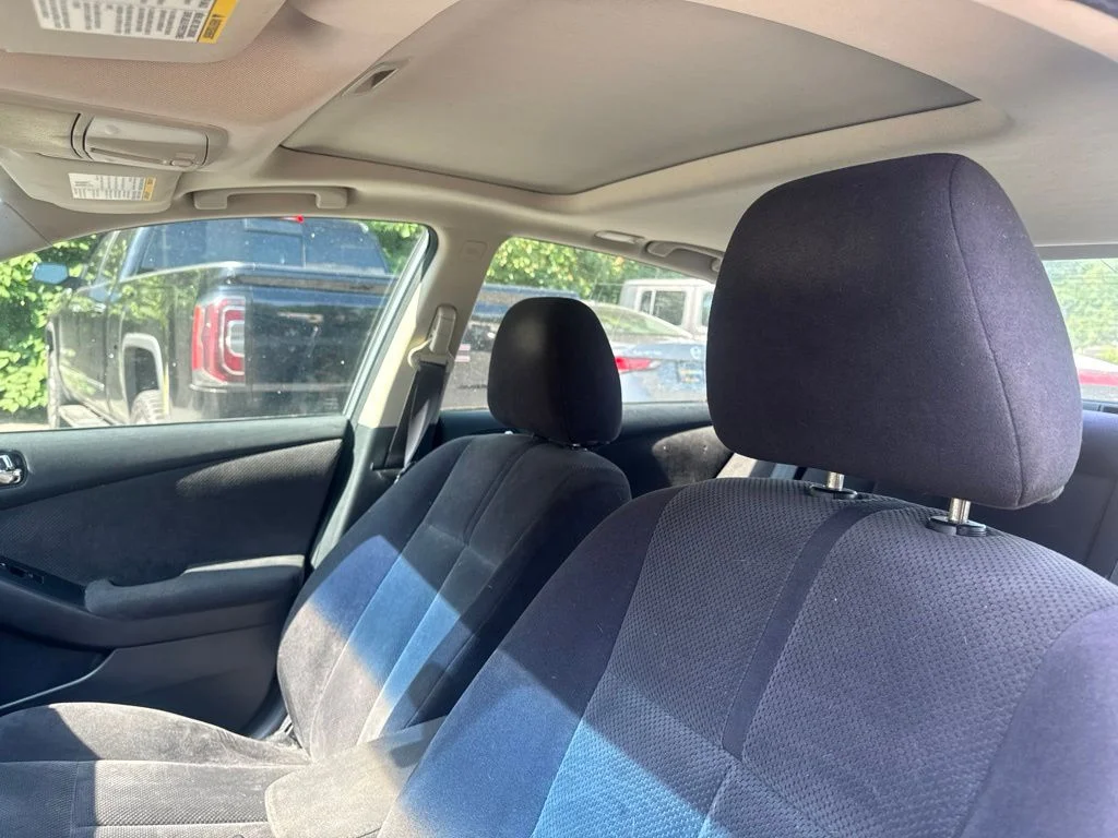 Used 2009 Gray Nissan 2.5 S image 18