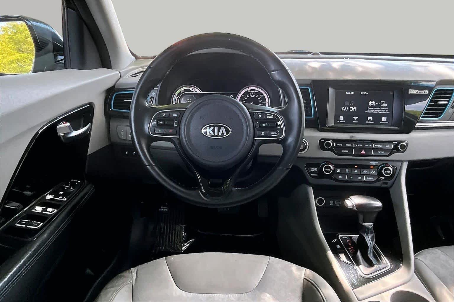 Used 2019 Platinum Graphite Kia EX image 6