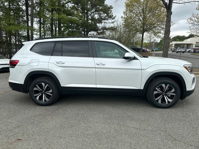 New 2026 White/off-white Volkswagen 2.0T SE image 4