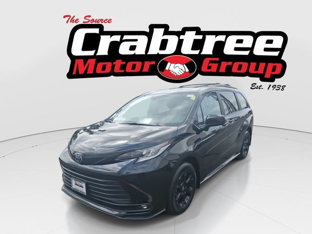 2025 Toyota Sienna Woodland Edition