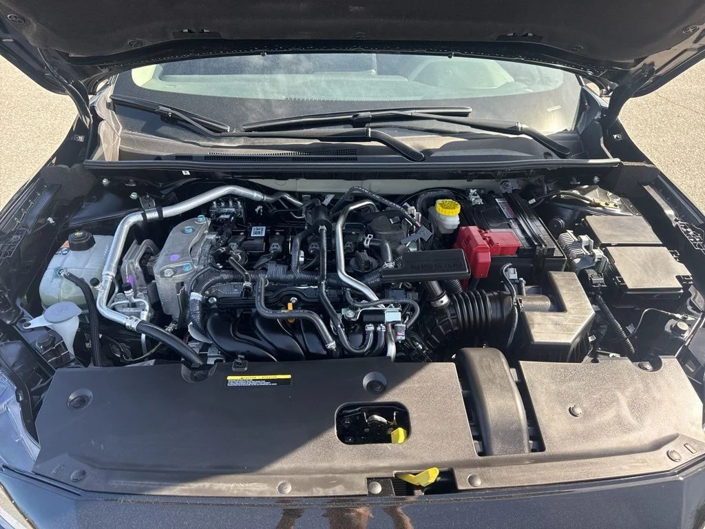 Used 2025 Black Nissan SR image 31