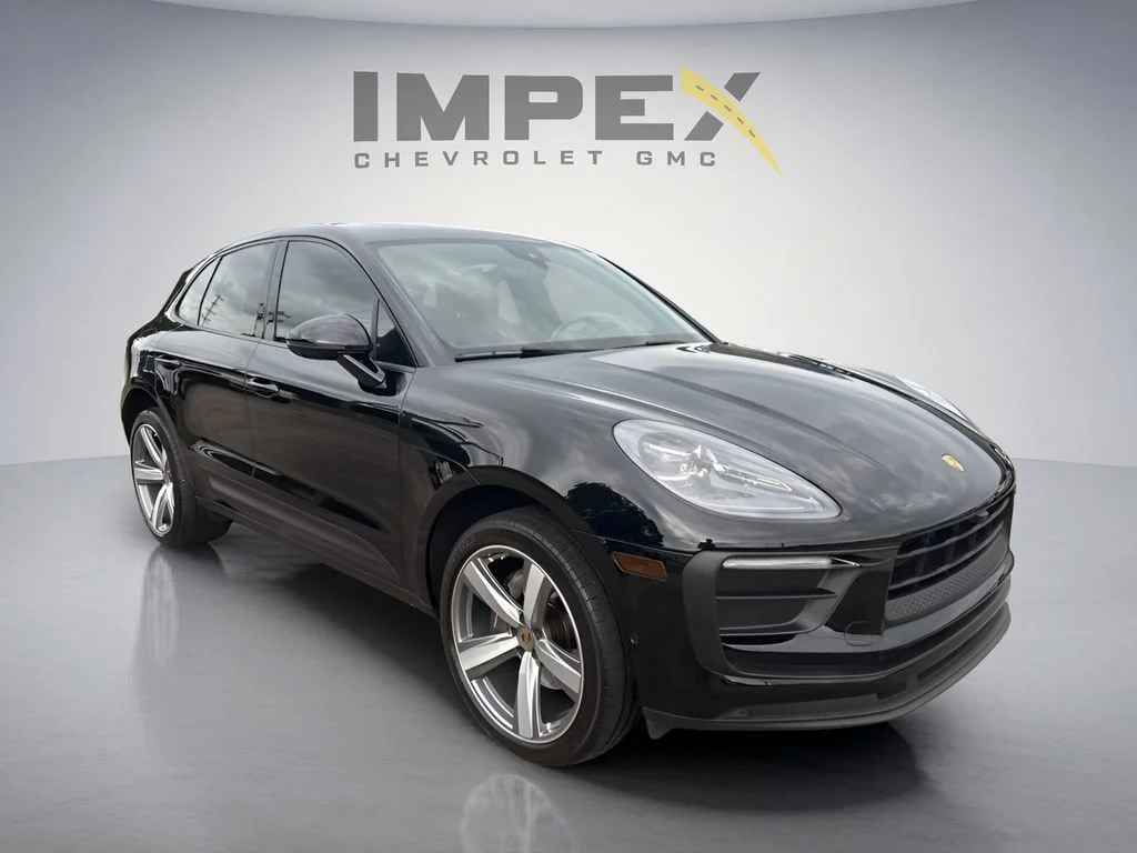 Used 2022  Porsche  image 8