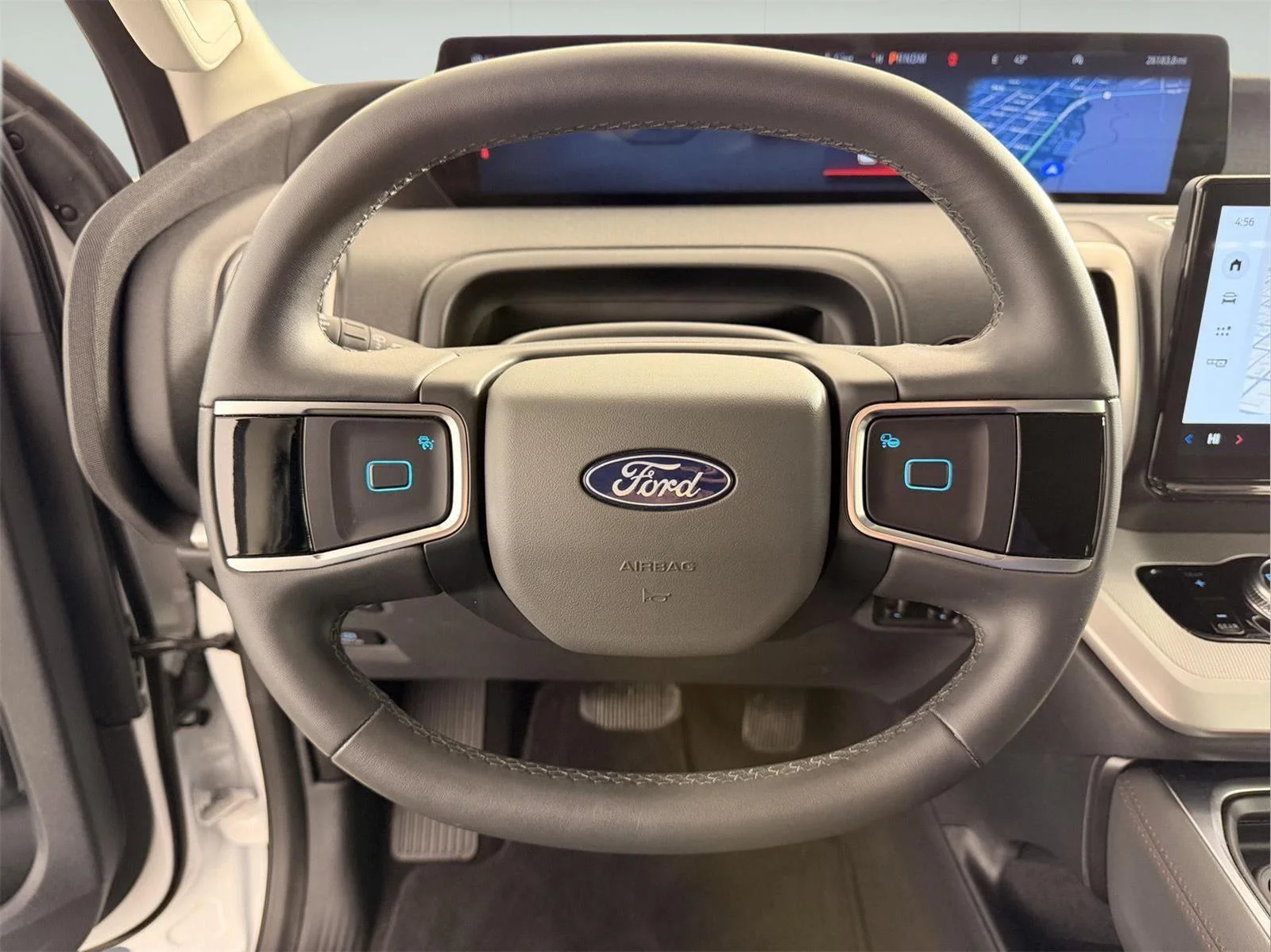 Used 2025 Oxford White Ford Active image 27