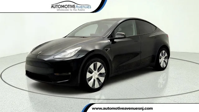 2022 Tesla Model Y Long Range AWD w/ Acceleration Boost