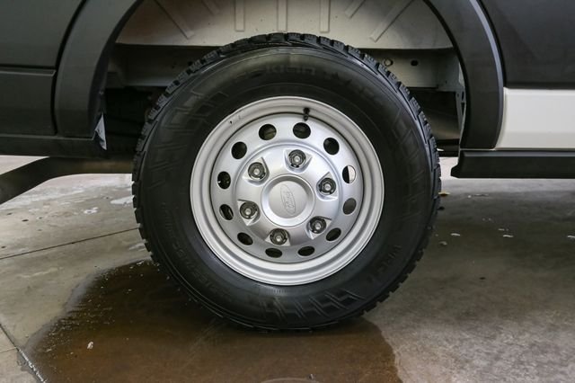 Used 2025  Ford Base image 14