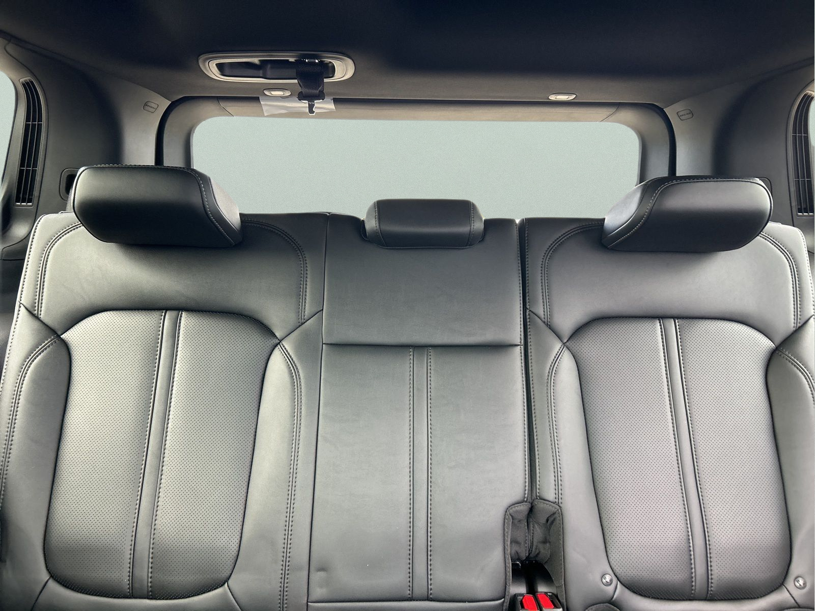 New 2026 Baltic-Gray Metallic Clear-Coat Exterior Paint Jeep Limited Altitude image 28