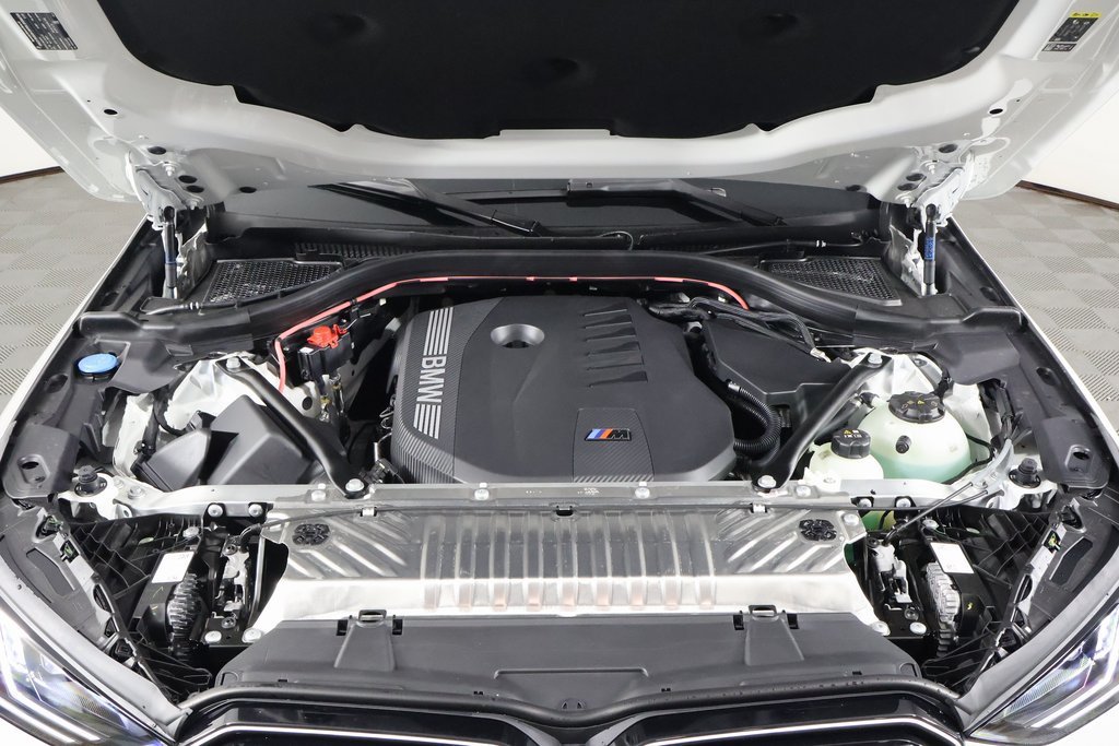 New 2026 Alpine White BMW M50 xDrive image 9