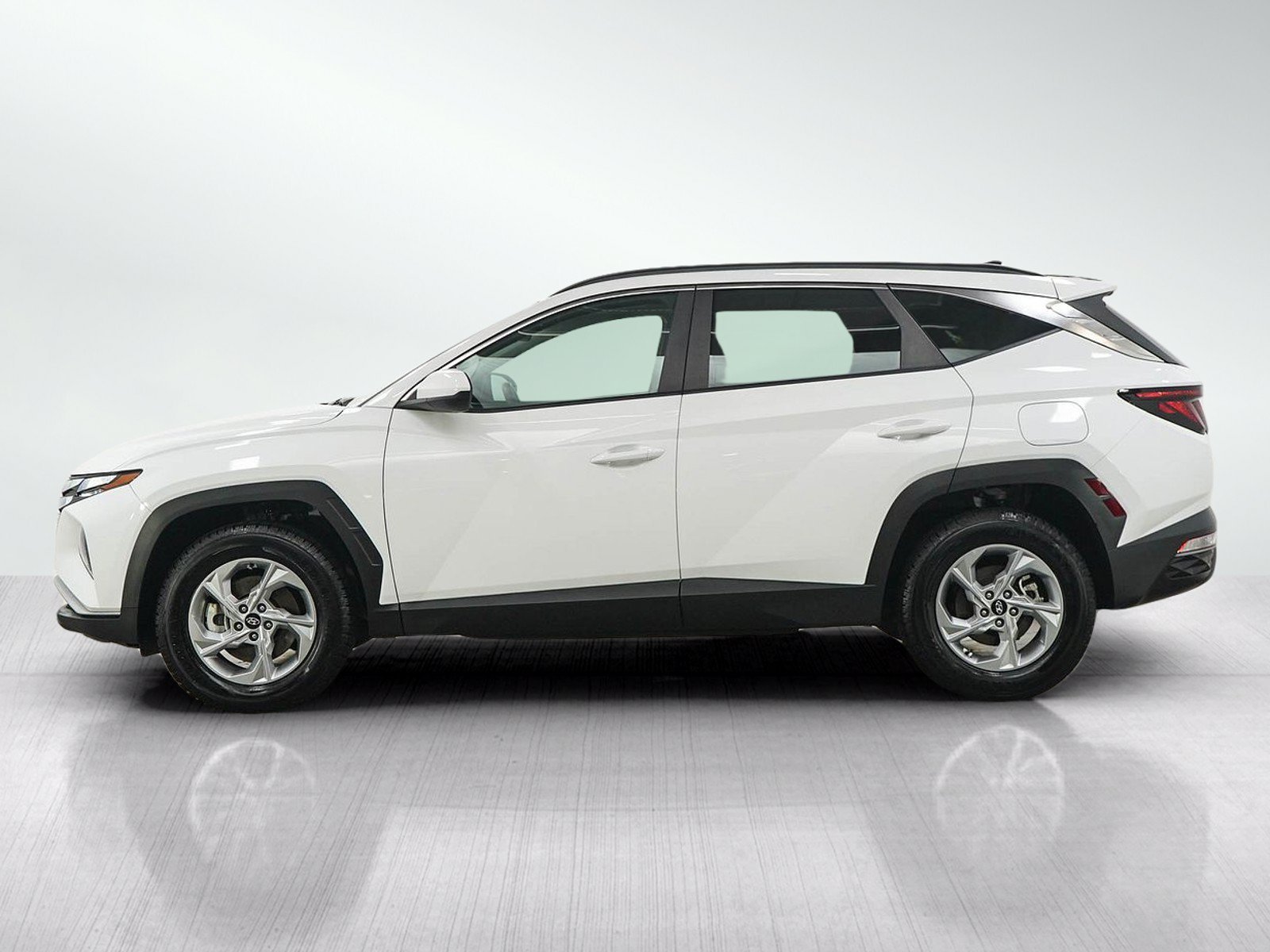 Used 2024 Hyundai Tucson SEL with VIN 5NMJBCDE0RH296334 for sale in Minneapolis, Minnesota