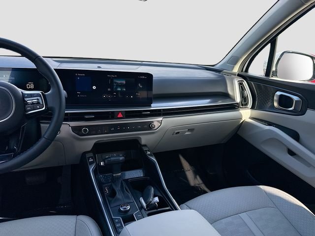 2025 Kia Sorento S - Photo 23
