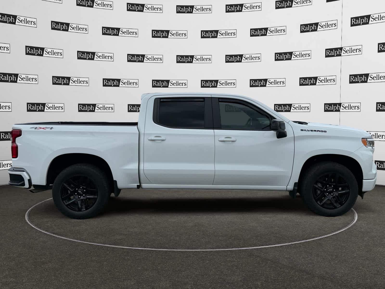 Used 2024 Summit White Chevrolet RST image 7