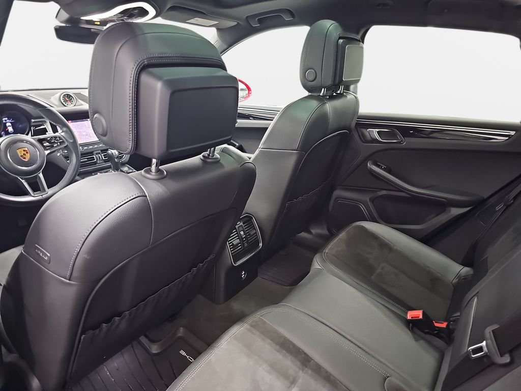 Used 2021  Porsche Base image 13