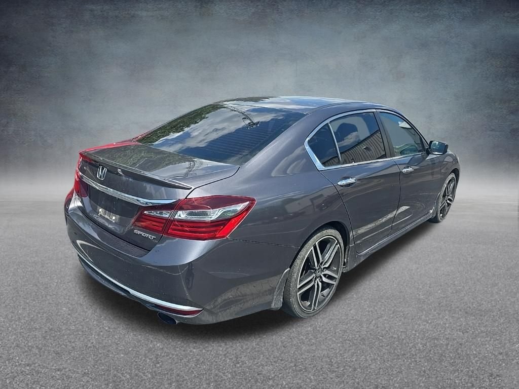 Used 2017 Modern Steel Metallic Honda Sport image 7