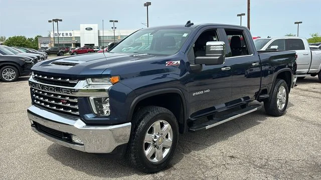 Used 2022 Blue Chevrolet LTZ image 2