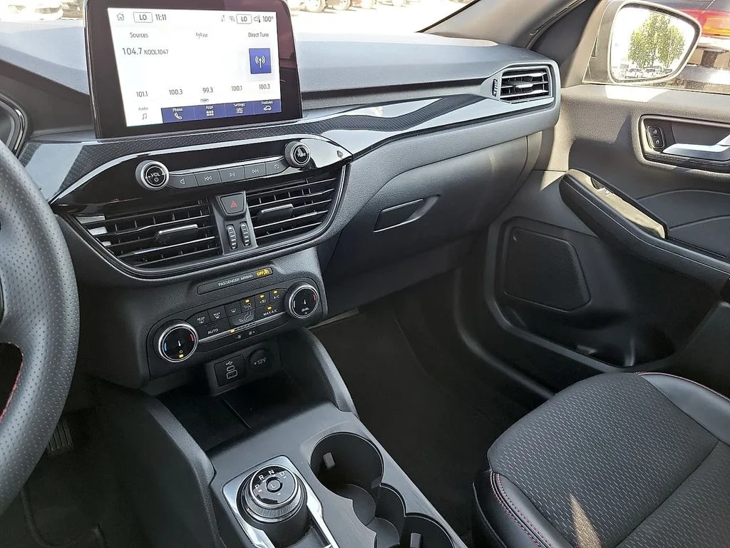 Used 2025 Black Metallic Ford ST-Line image 25