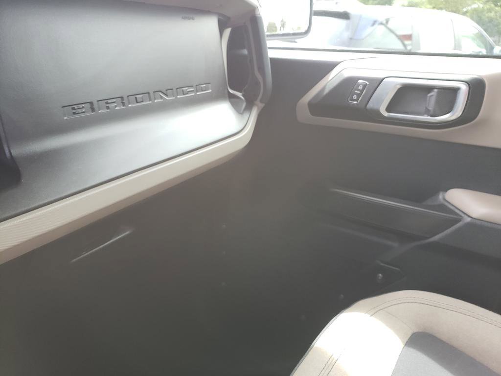 Used 2022 Green Metallic Ford  image 23