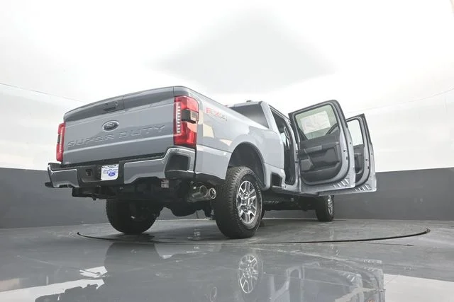 Used 2026 Gray Metallic Ford Lariat image 34