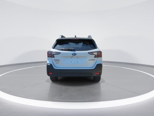 Used 2025 White Subaru Onyx Edition image 7