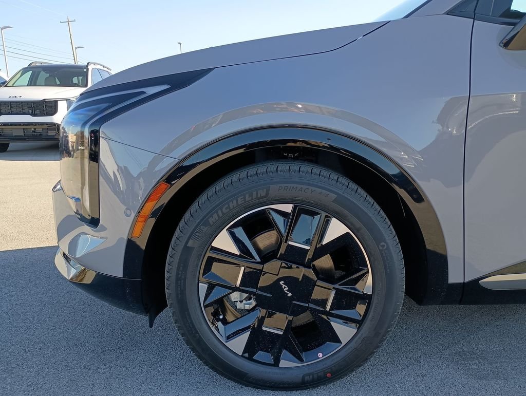 New 2026 Wolf Gray Kia SX Prestige image 16