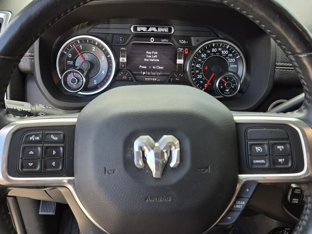 Used 2019 Black Ram Laramie image 17