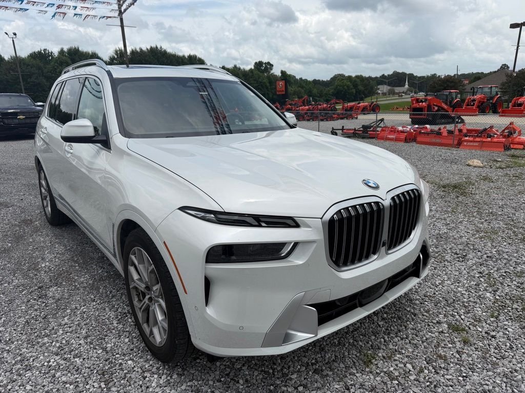 Used 2024 White BMW xDrive40i image 2