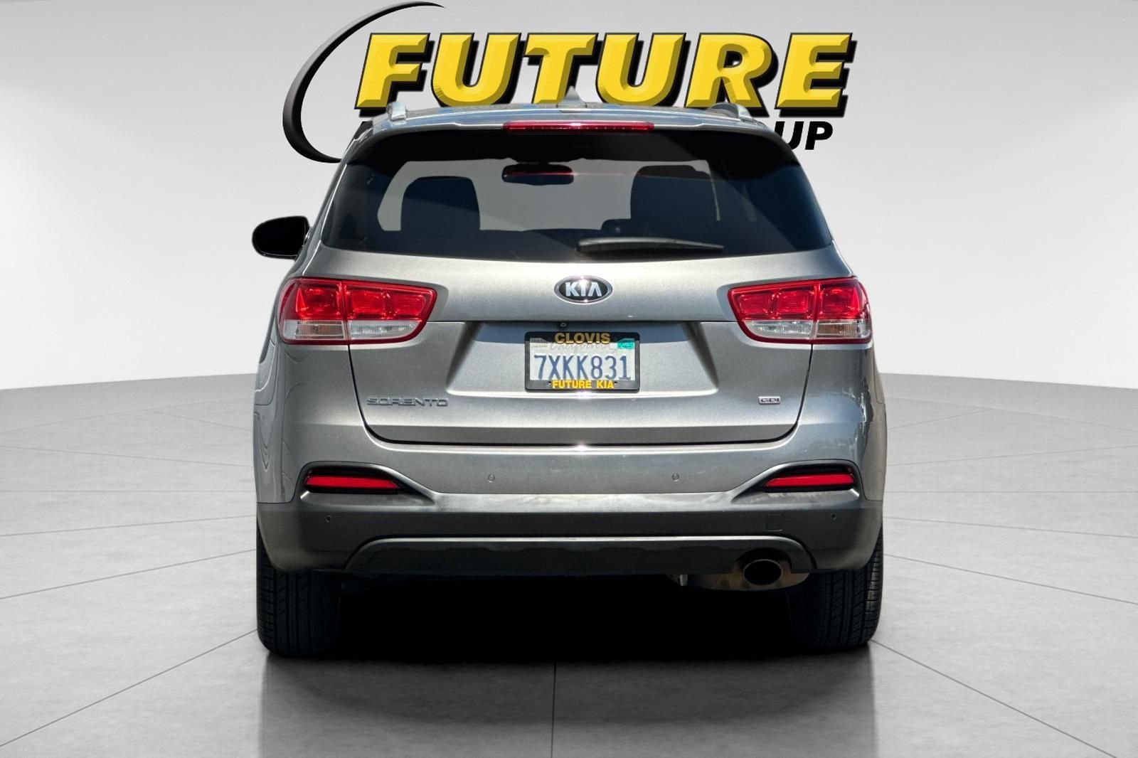 Used 2017 Silver Kia LX image 5