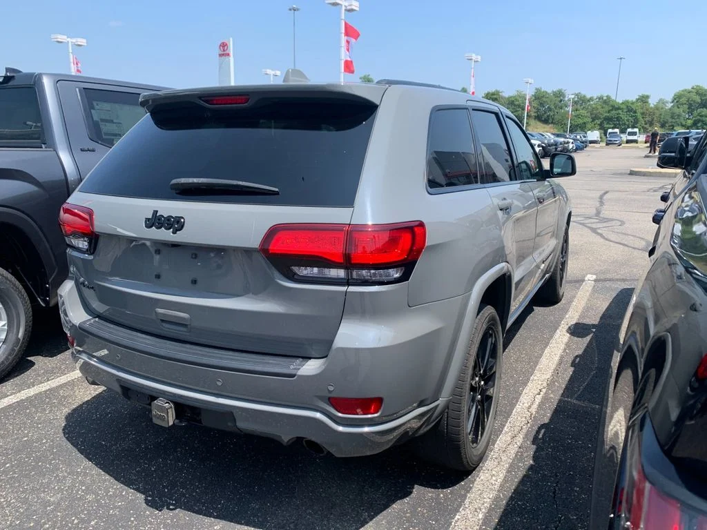 Used 2022 Gray Jeep Laredo X image 2