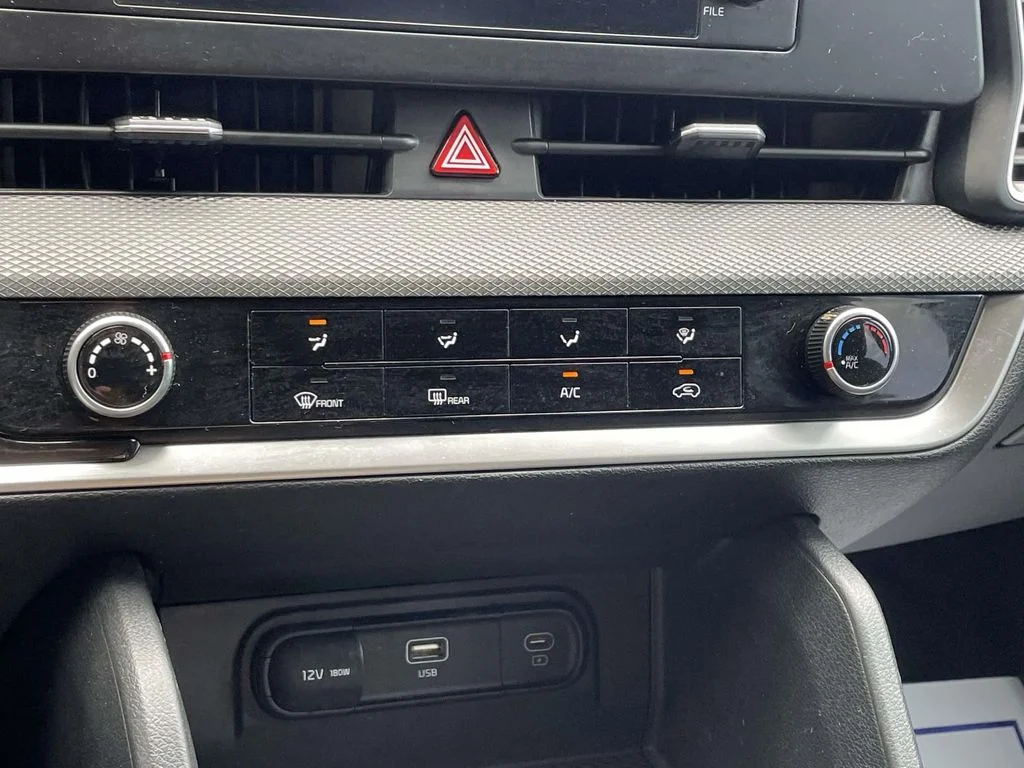 Used 2025 White Kia LX image 25
