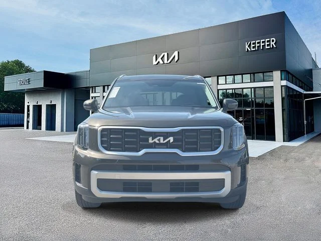 Certified Used 2024 Green Kia S image 3