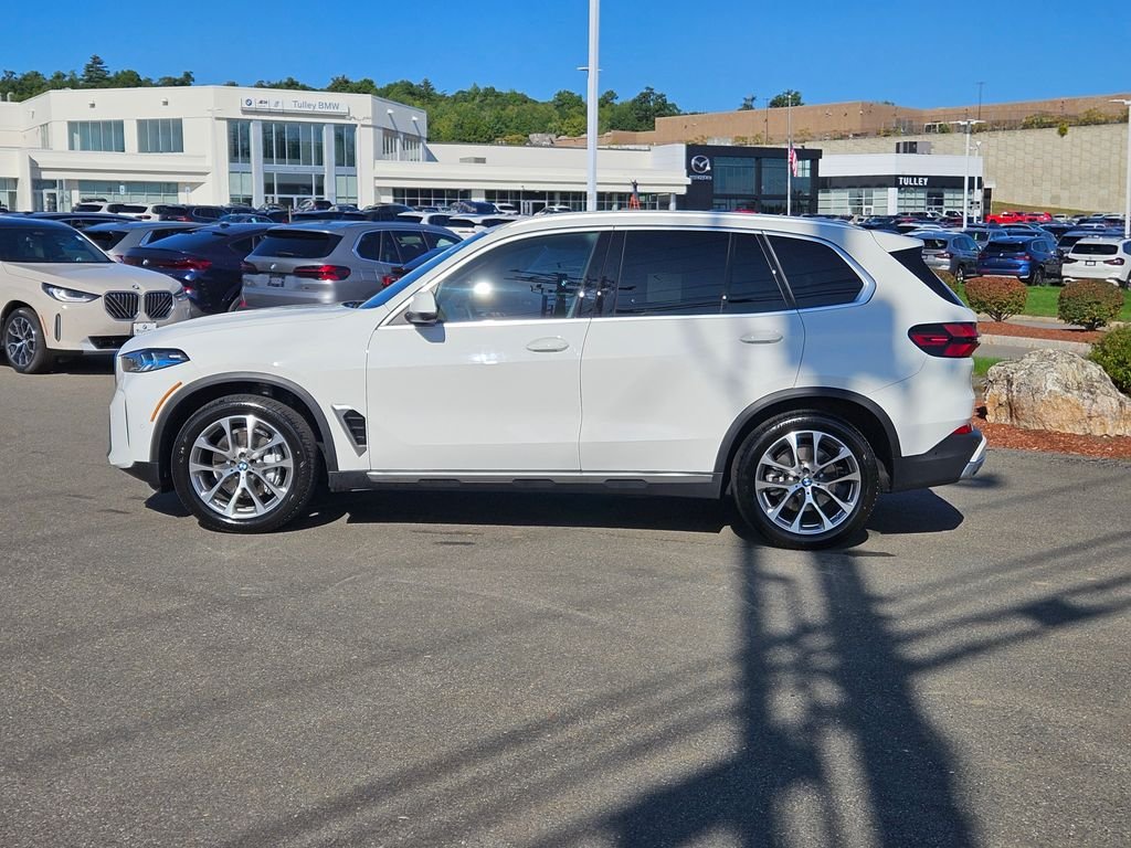Certified Used 2026 Alpine White BMW xDrive40i image 4