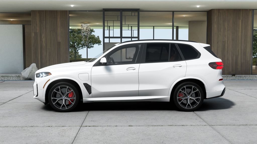 New 2026 Mineral White Metallic BMW xDrive50e image 28