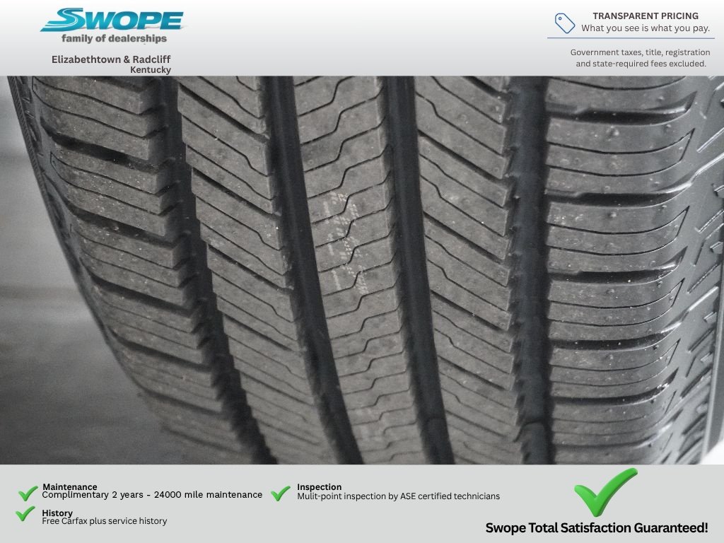 Used 2022 Wind Chill Pearl Toyota XLE image 31