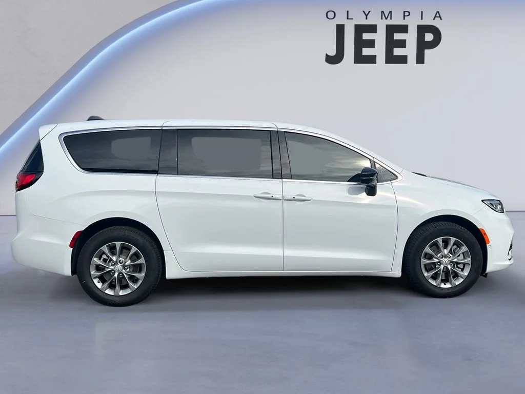 2026 Chrysler Pacifica Select - Photo 6