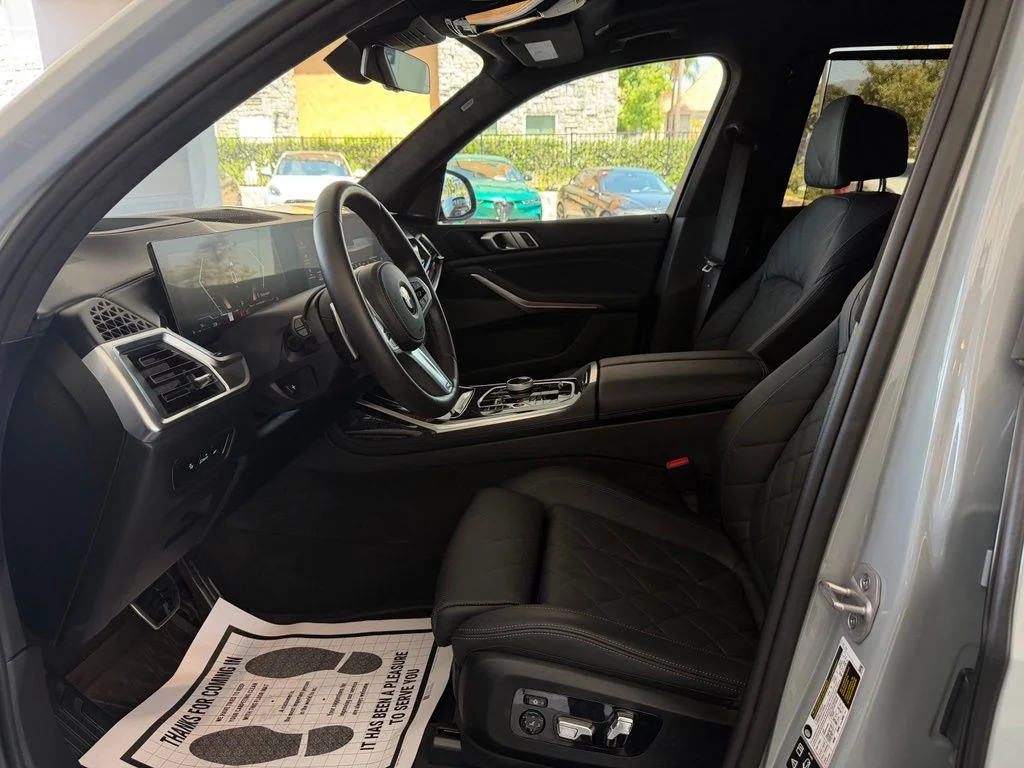 Used 2025 Brooklyn Grey Metallic BMW xDrive40i image 11