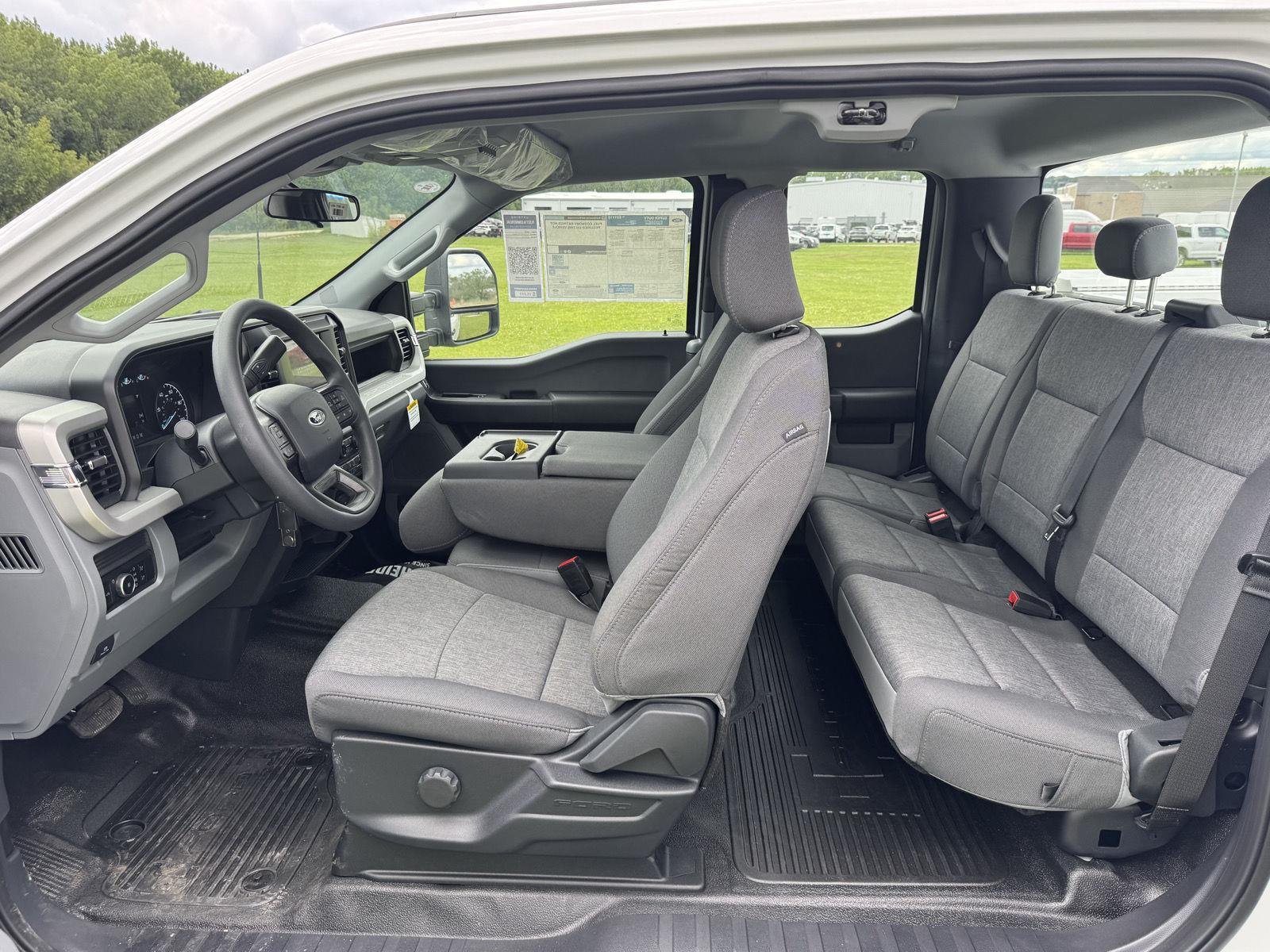 New 2026 Oxford White Ford F-250® XL image 31