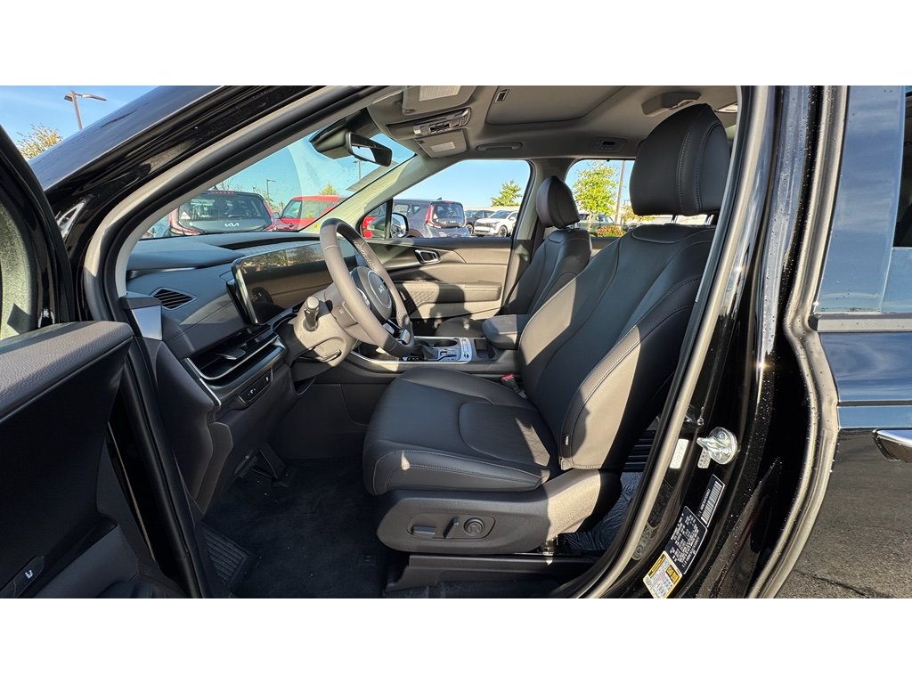 2026 Kia Carnival SX photo 4
