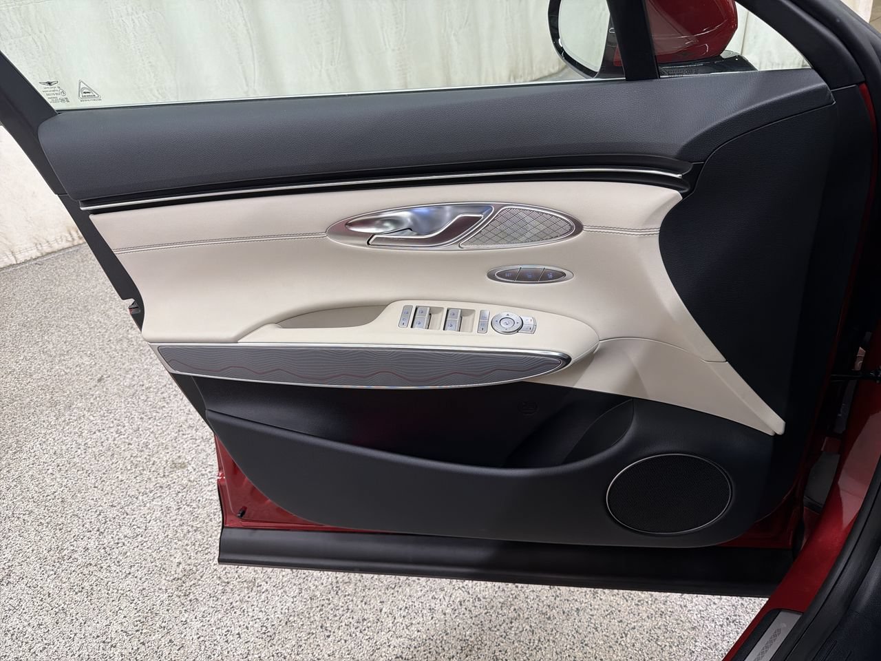 Used 2024 Mauna Red Genesis 2.5T image 18