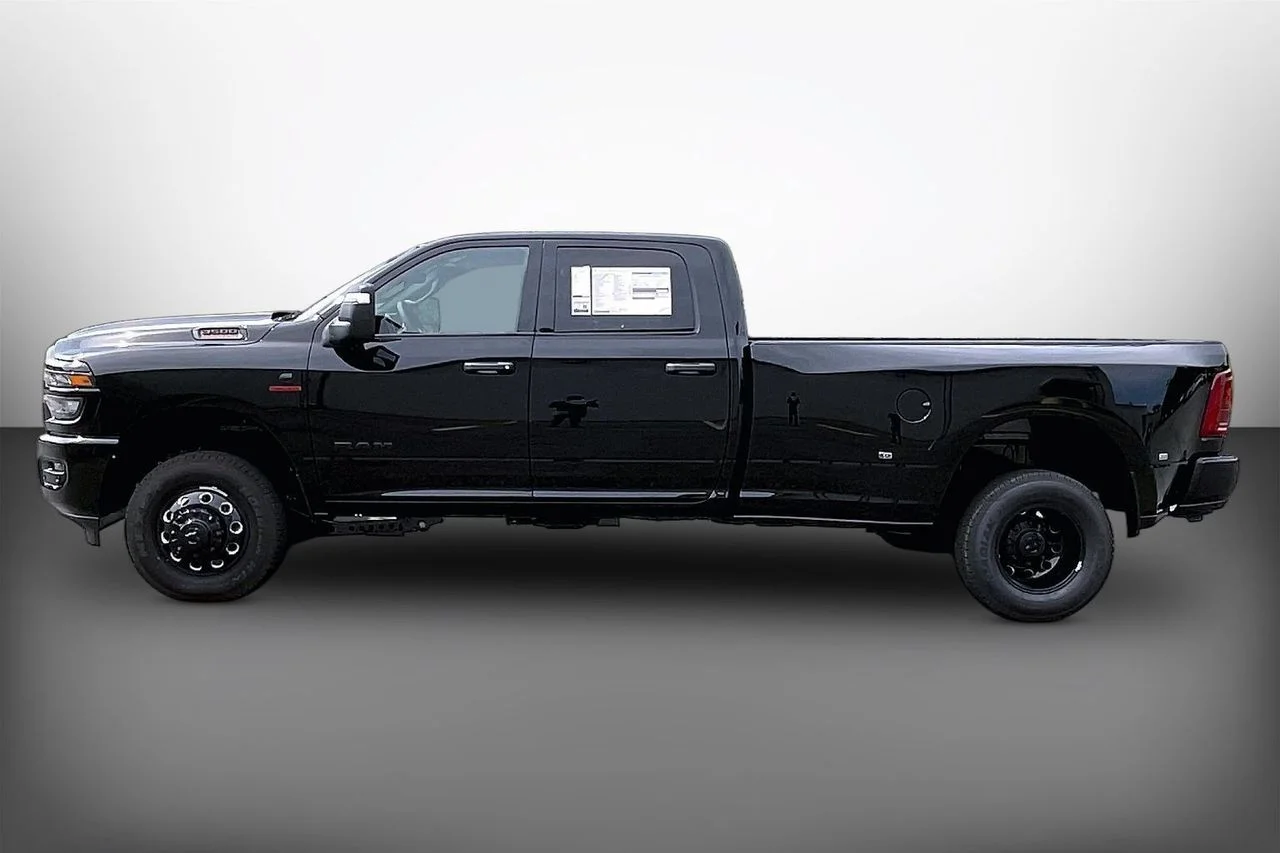 New 2026 Diamond Black Crystal Pearlcoat RAM Big Horn image 5