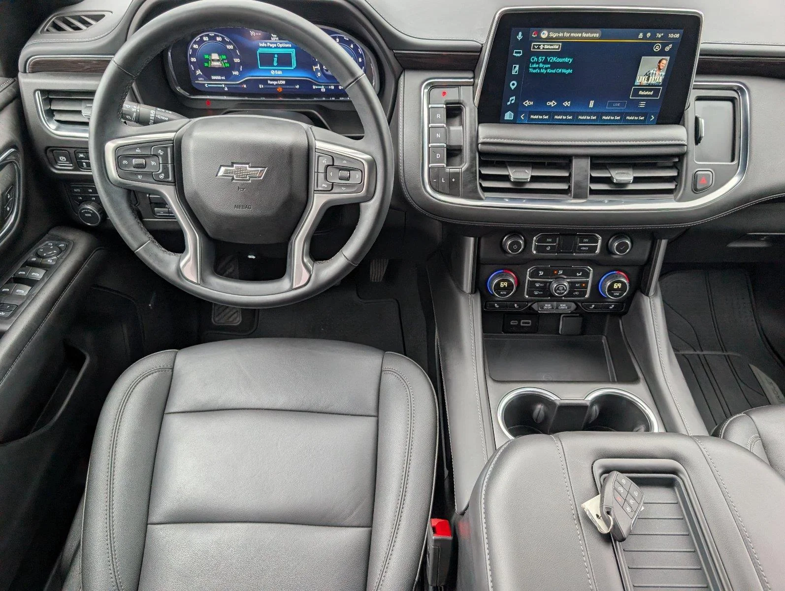 Used 2024 Black Chevrolet Z71 image 33