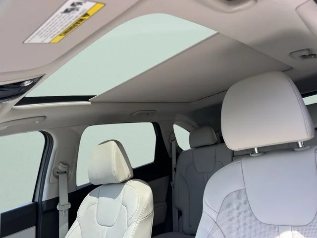 Used 2025 Gray Kia S image 25