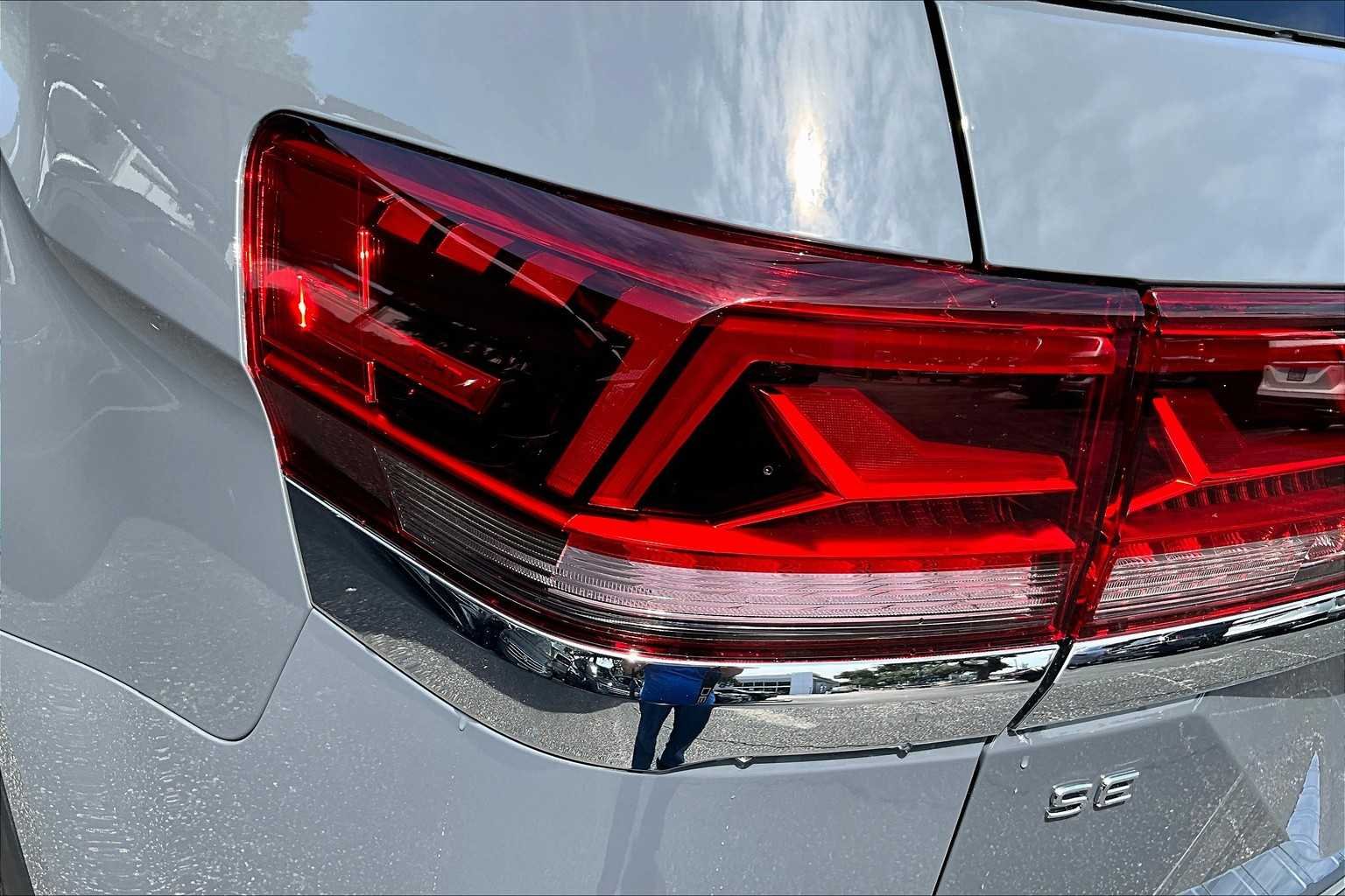 2026 Volkswagen Atlas SE w/Tech - Photo 14