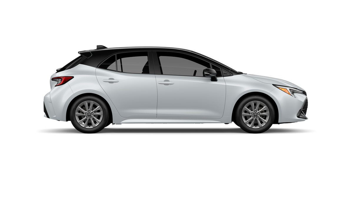 New 2027 Wind Chill Pearl with Black roof Toyota SE image 12