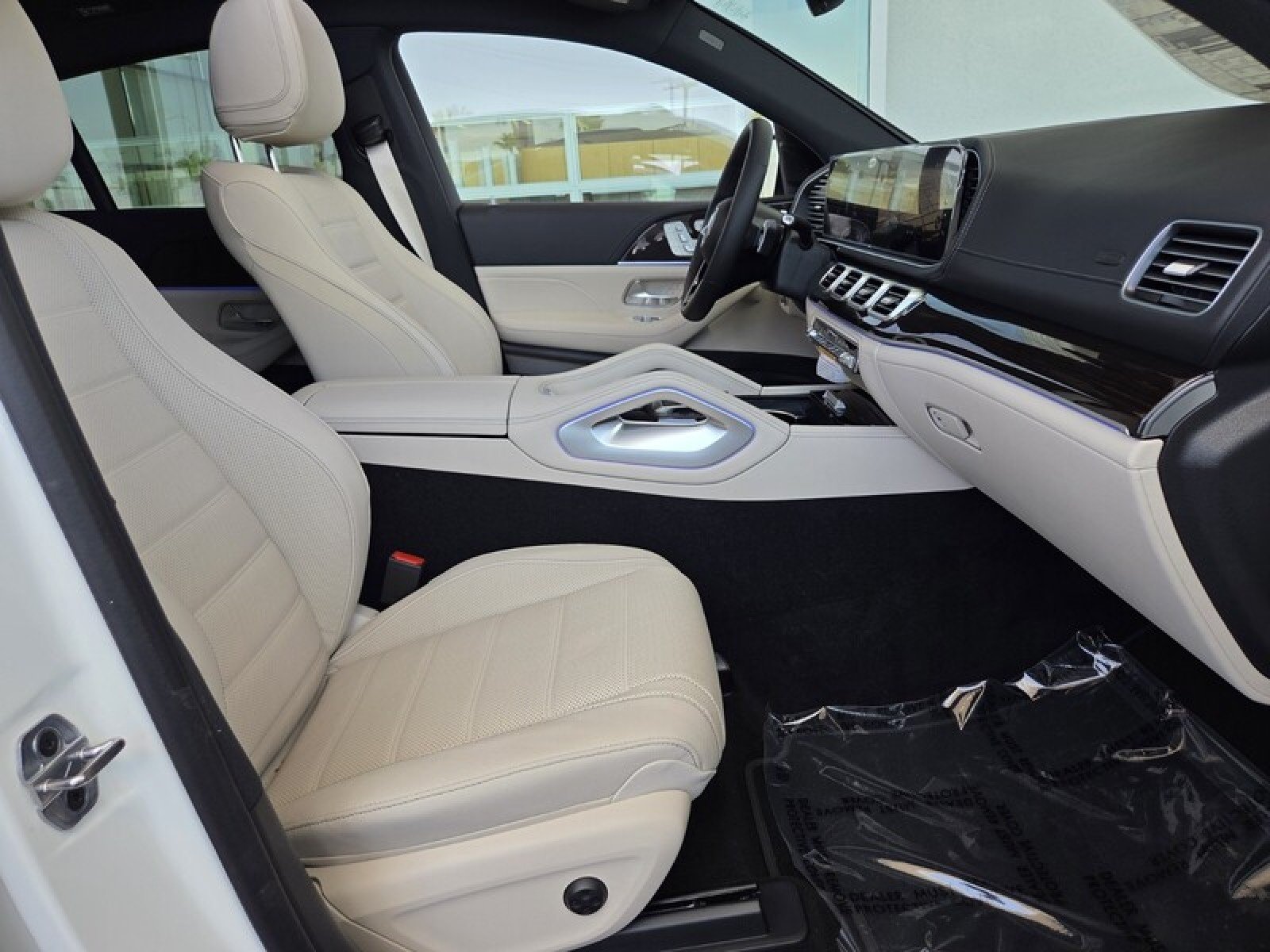 New 2026 Polar White Mercedes-Benz GLE 450 4MATIC® Coupe image 17