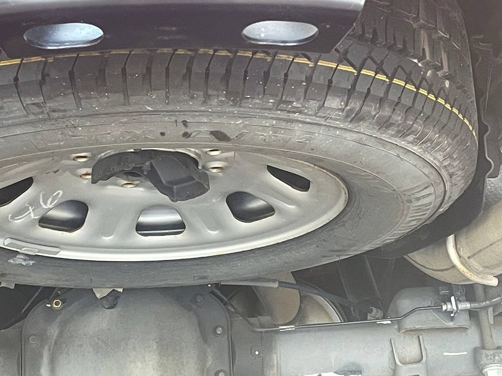 Used 2011 FIRE RED GMC SLE image 83